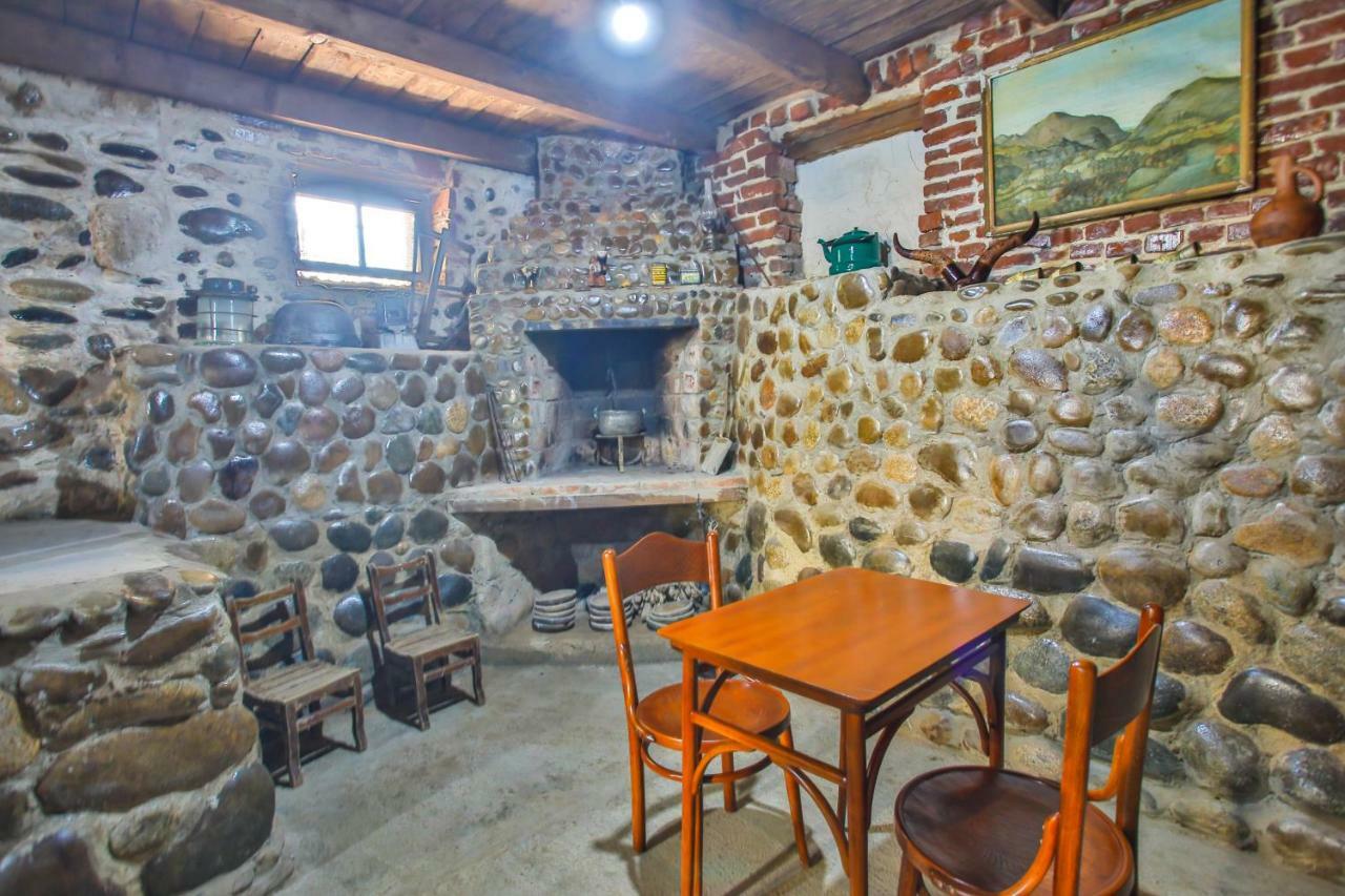 Отель 85A Кутаиси Экстерьер фото
