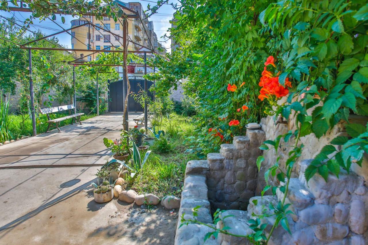 Отель 85A Кутаиси Экстерьер фото