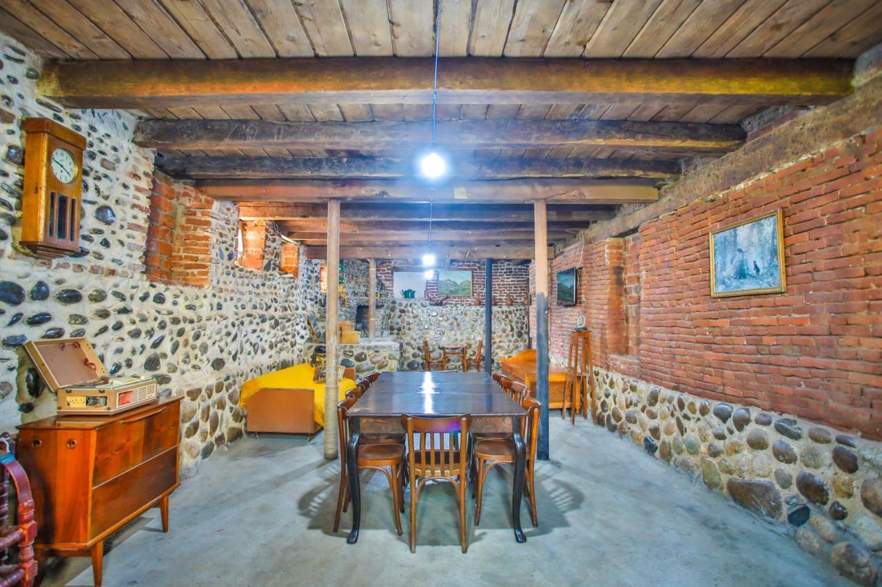 Отель 85A Кутаиси Экстерьер фото